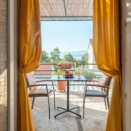 Superb 3 Bedrooms, 2 Baths With Terrace And Free Parking * Bol