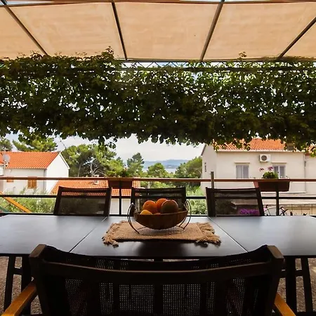 Superb 3 Bedrooms, 2 Baths With Terrace And Free Parking Bol