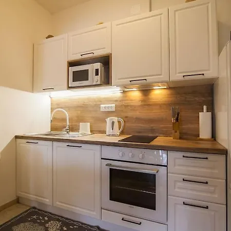 Appartamento Superb 3 Bedrooms, 2 Baths With Terrace And Free Parking *