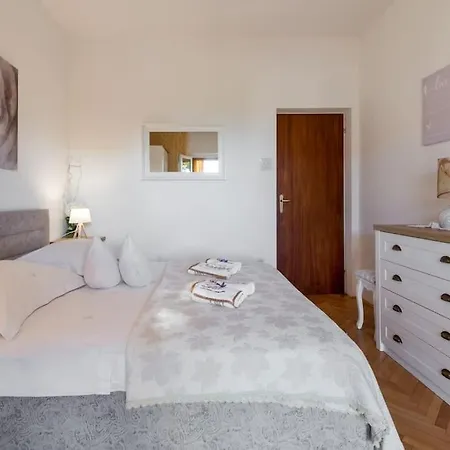 Appartamento Superb 3 Bedrooms, 2 Baths With Terrace And Free Parking Bol