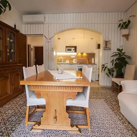 Superb 3 Bedrooms, 2 Baths With Terrace And Free Parking Appartamento Bol